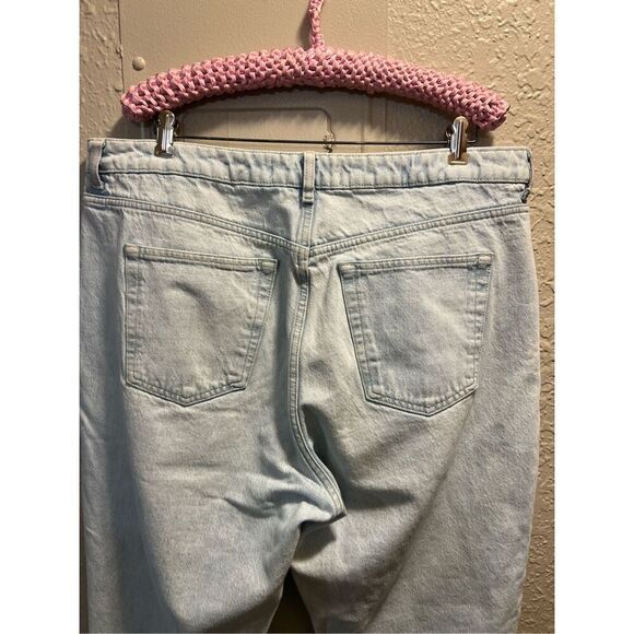 Mom High Rise Light Blue Jeans Ripped Knees Woman’s Size 18 Regular - Picture 11 of 11